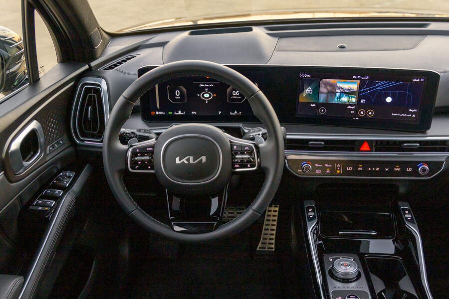 Panoramic curved display